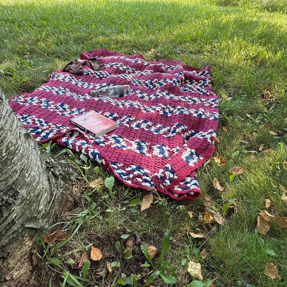 Vintage Handmade‎ Crochet Afghan Blanket Red White Blue 56” Square Throw